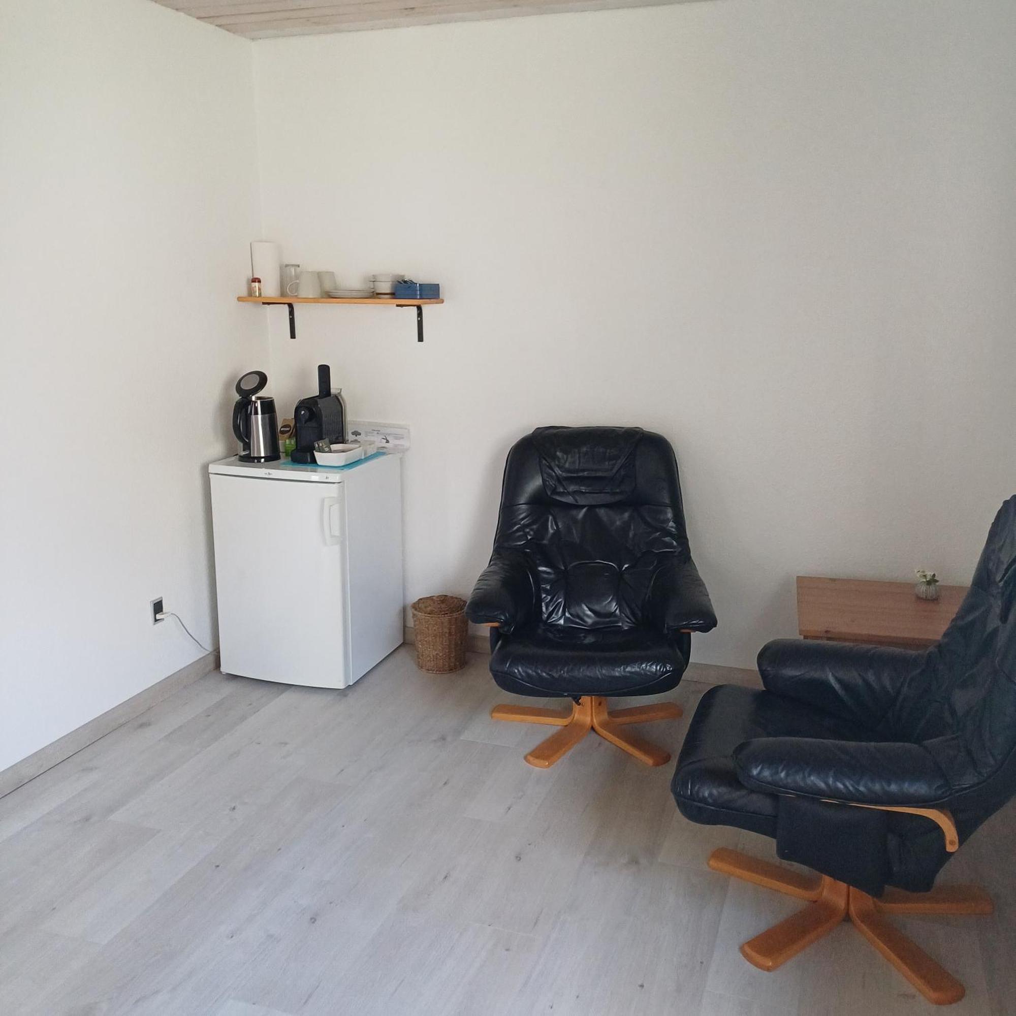 Hyrdeskolen Apartment Give Bagian luar foto